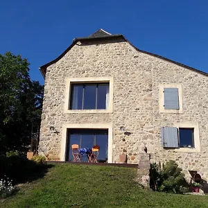 https://la-croisee-des-arts.midi-pyreneeshotels.com